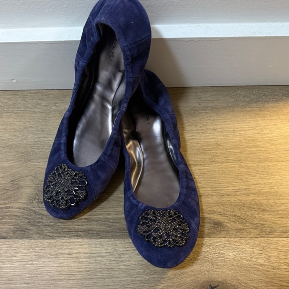 Tahari Dark Blue Flats with Embellished Accent - Picture 1 of 5